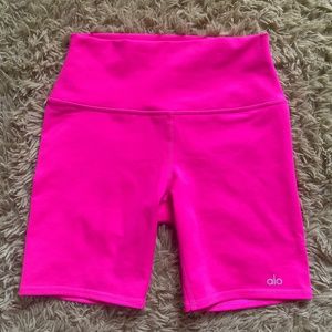 Alo Yoga Hot Pink Biker Short (Only Worn Once)